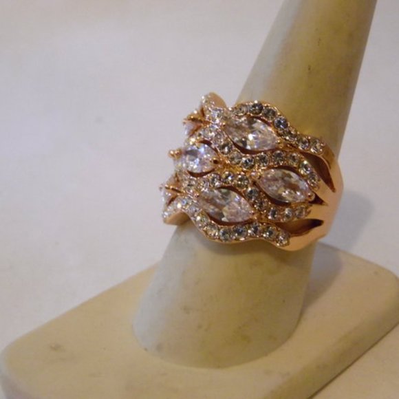 Joan Boyce "Ooo LALA" " Clear Stone CZ and Pave Wave--Design Ring Size 9 - Picture 5 of 5